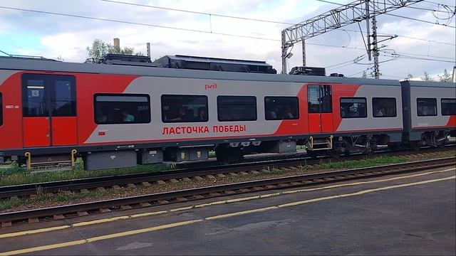 Скоростной Электропоезд Ласточка ЭС2ГП-014 и Высокоскоростной Электропоезд Сапсан ЭВС1-09 М.Вишера