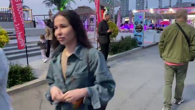 «Артисты» или попрошайки? Граница тонка, особенно после пары бутылок"