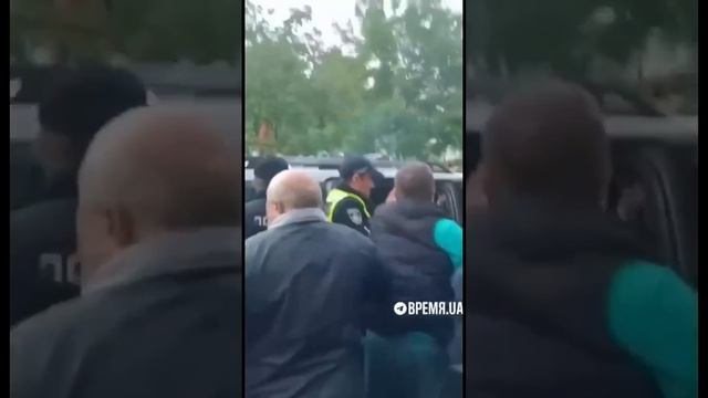 У хохлов начинаются бунты.