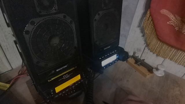 Эпизод работы в радиоэфире на диапазоне 40 метров с коротким пояснением. 27 марта 2025 год.