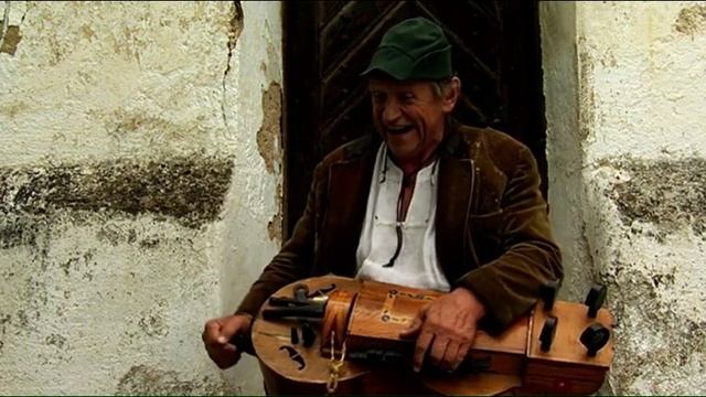 "Es nahet gen der uasenacht". Eberhard Kummer sings Oswald von Wolkenstein.