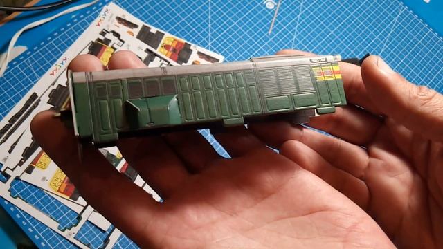 Тепловоз ЧМЭ3 Oбзор и сборка модели из бумаги.  "Умная б?