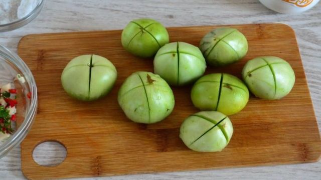 Армянчики из зелёных помидор