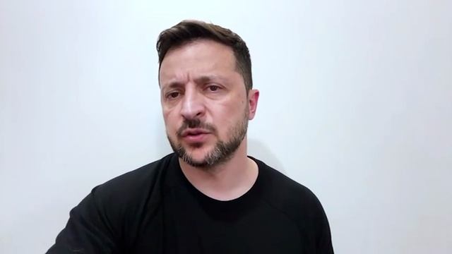 Шановни та шановни🤣в мэнэ нэмае информации про Стамбул 🤭Можэ тому що вин никто а ище он в Курске👀