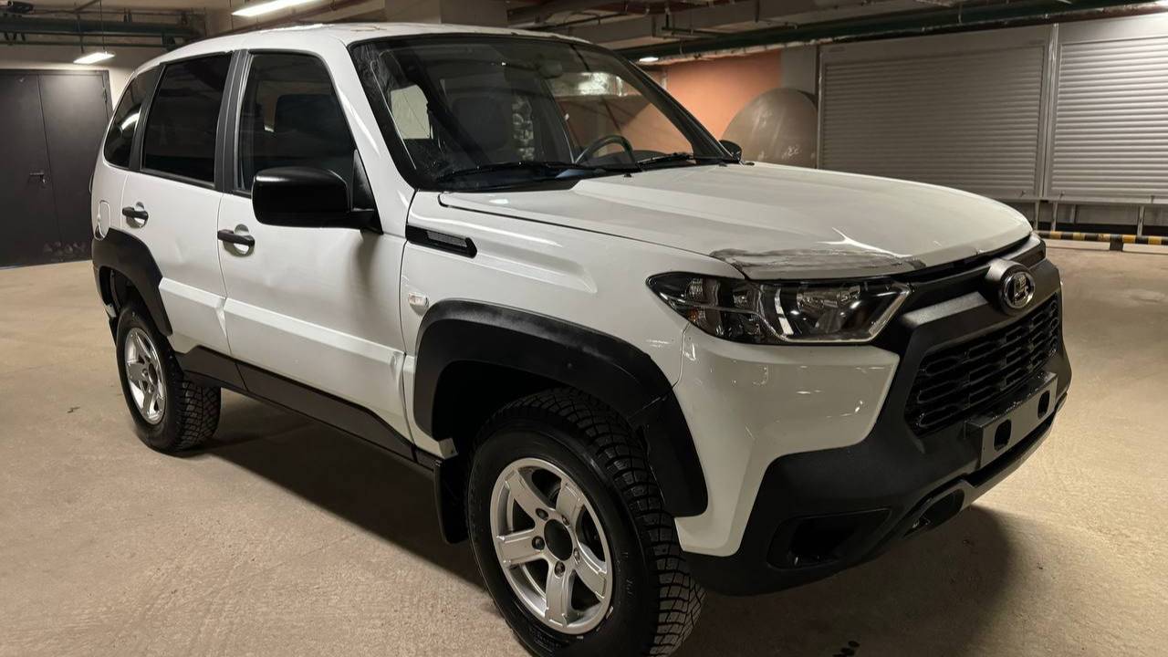Lada Niva Travel; 1,7 MT; 2023; Белый