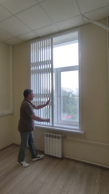 Раздвижная решётка. В архиве прокуратуры. ust55.ru