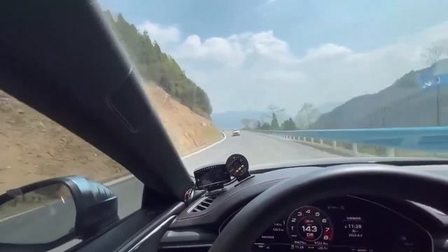 Не гоняйте пацаны, вы матерям еще нужны🫡