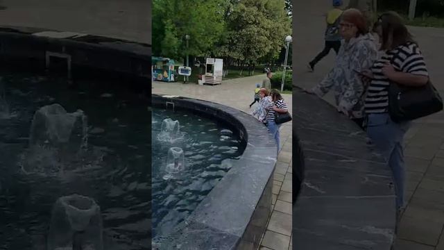 250531 Фонтан в парке культуры и отдыха орловском городском город Орёл Последний день весны 31 мая