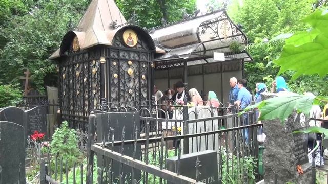 Молебен на могилке Святой Блаженной Матроны Московской 31-05-2025