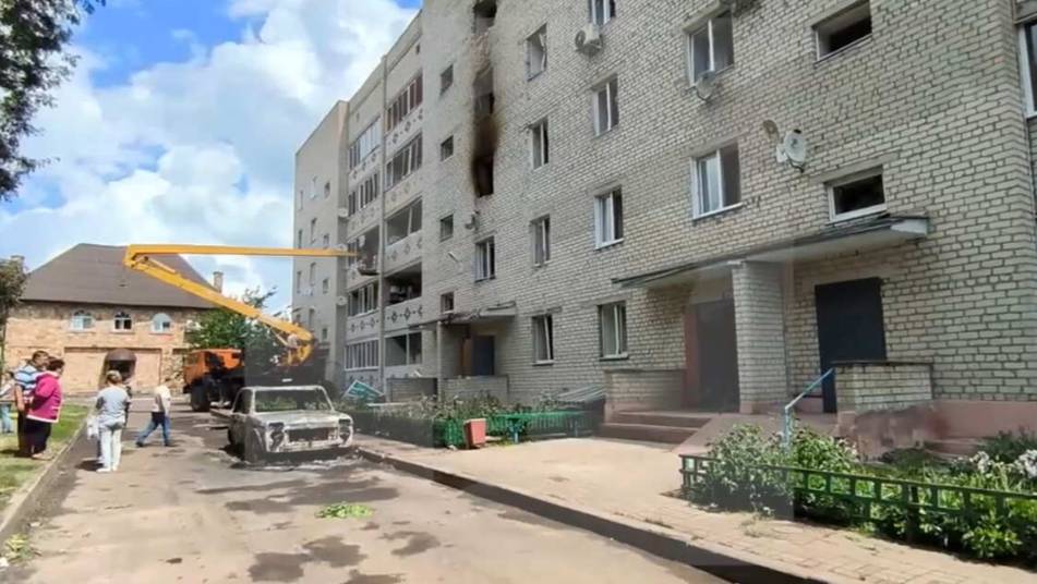 Очевидцы об атаке ВСУ в Курской области: окна повылетали, дом затрясся
