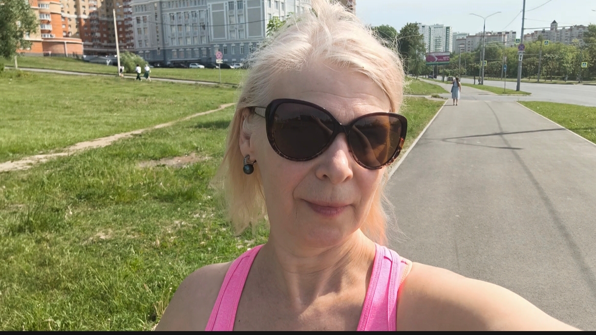 босоногая обувь/ прогулка по летнему городу/ вспомнить про кешбэк