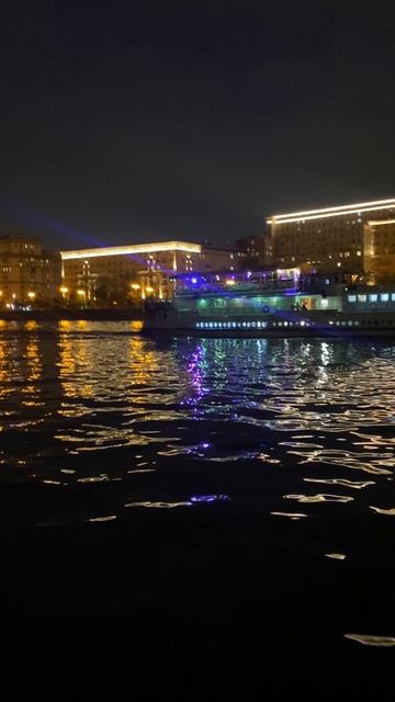 Ночное путешествие по Москве на велосипеде 2024