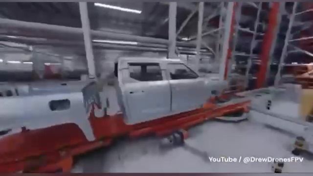 Дрон проводит виртуальную экскурсию  по китайскому автомобильному заводу  BYD в Шэньчжэне