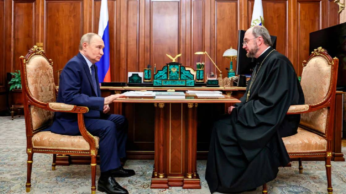 Путину рассказали о 13-летнем мальчике из ЛНР, приседающем со штангой в 115 кг