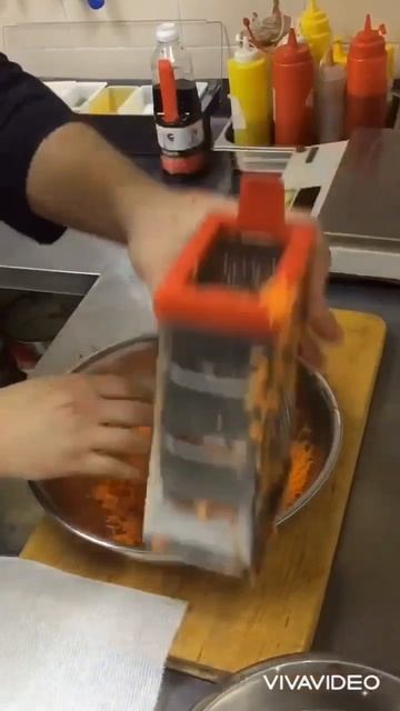 свеже выжатый,морковный сок в домашних условиях, без соковыжималки!!!