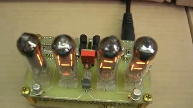 часы на индикаторах ИВ-9 нумитрон clock on indicators IV-9 numitron