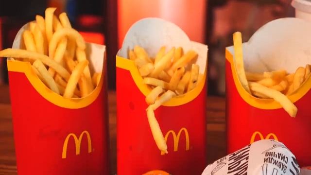 vanzai [ ванзай ] REPEAT THE FORGOTTEN MCDONALD'S TREATS   PIZZA BURGER   BAGGED POTATOES   NUTELLA