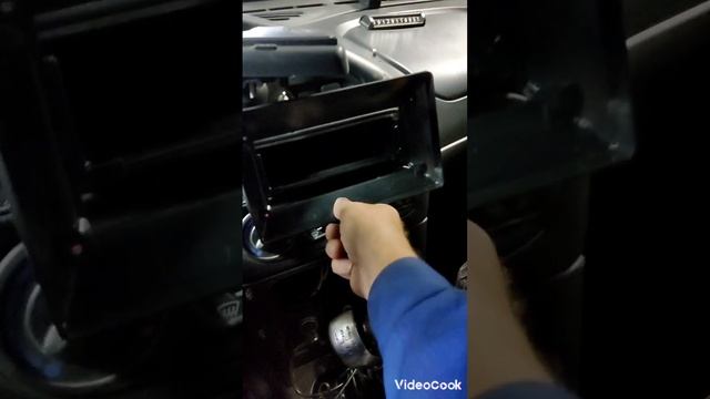 Нива Шевроле перенос автомагнитолы из штатного в пере