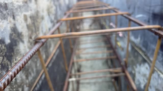 Благоустройство участка бетонирование парковки и забора двухэтажного дома из газоблока