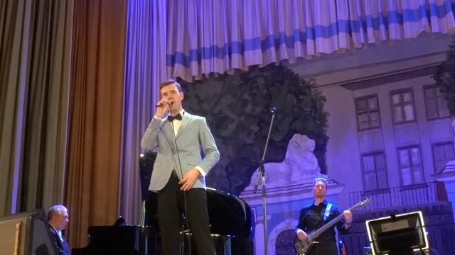 2025.05.29 Москва. Дом ученых. «Синяя вечность». Поет Максим Захаров