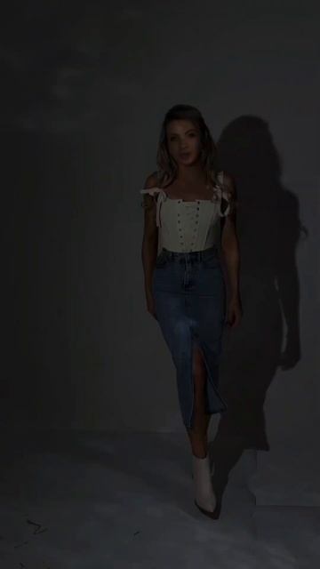 Миди - длина сезона 2025  Юбка от @fioraiebrand ❤️