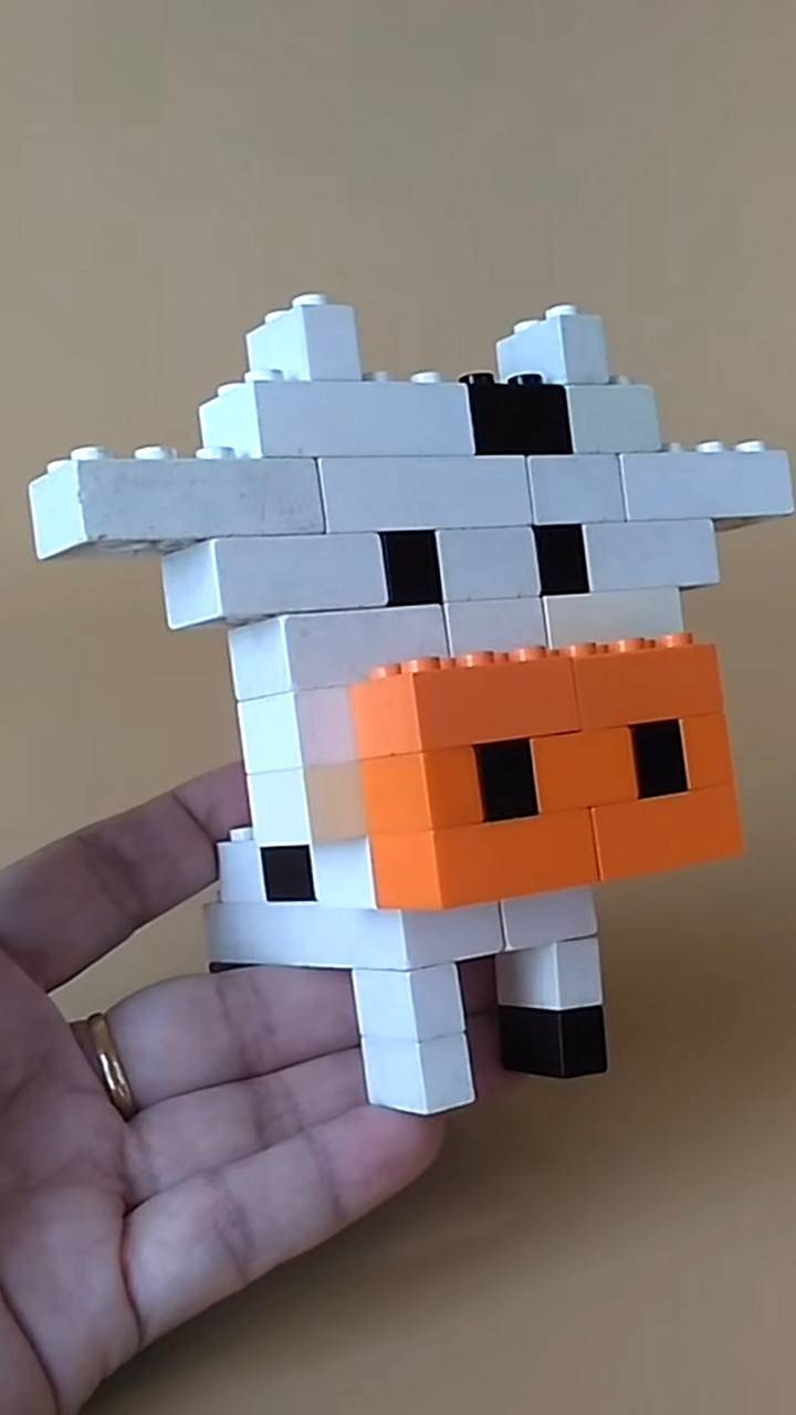 Сборка LEGO  корова