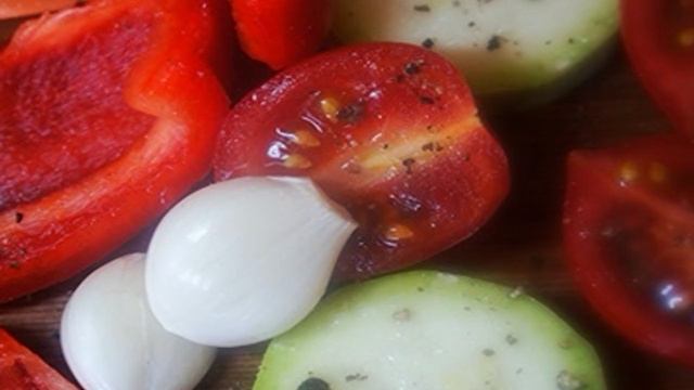 Каре ягненка с гранатовым соусом