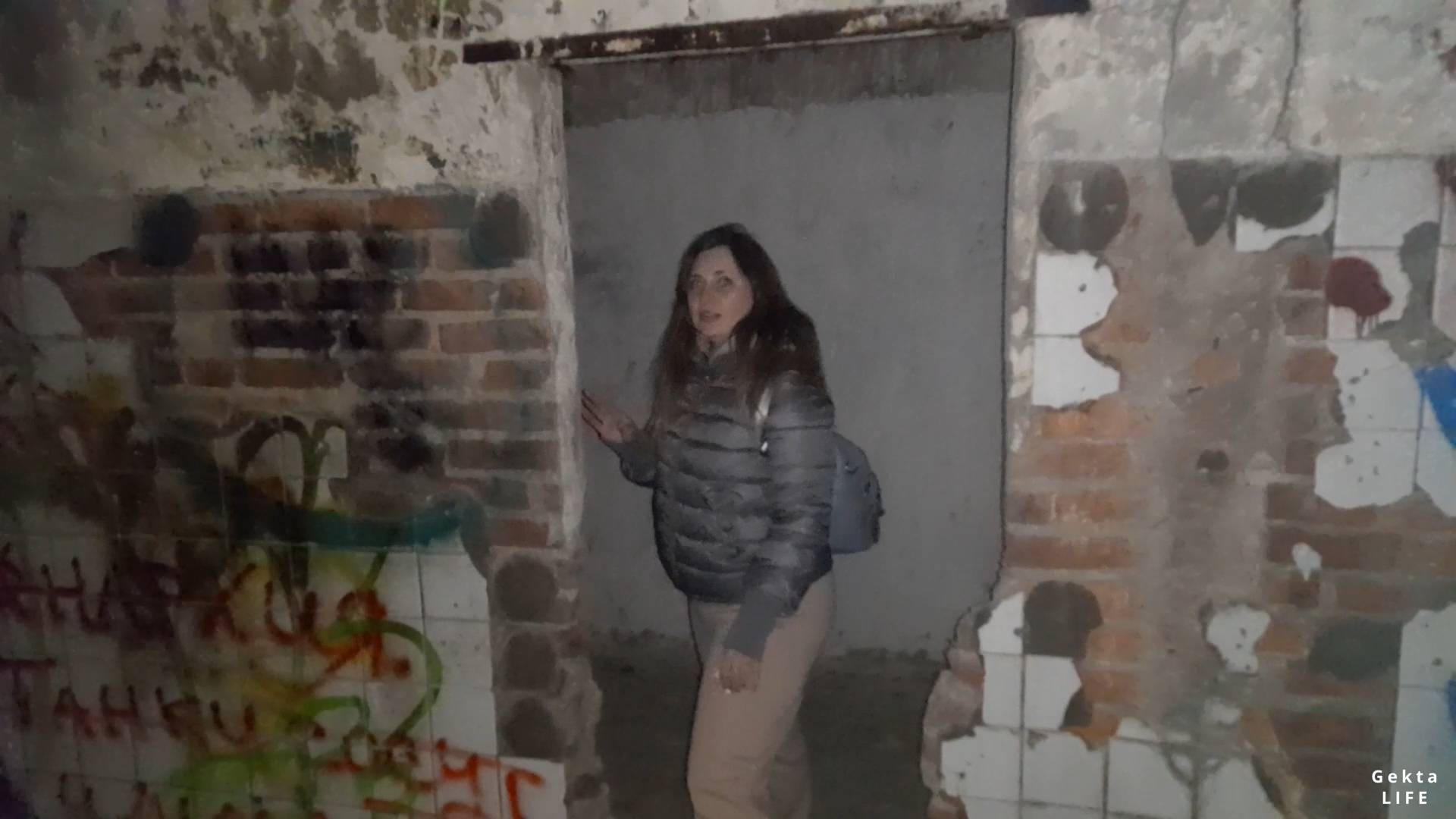 Странные вещи на заброшке... Жутко