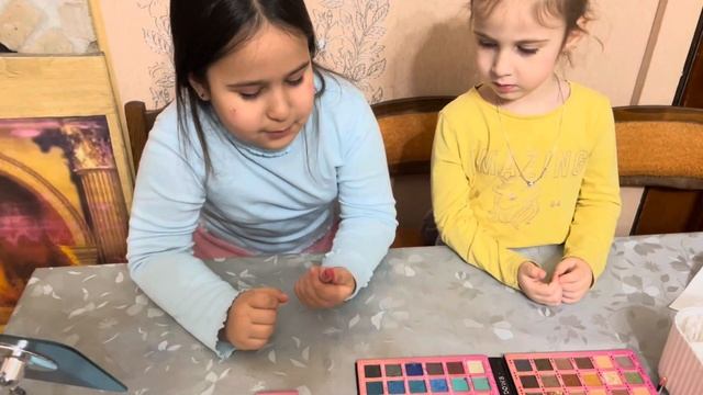 Бьюти-катастрофа. Кто сделает лучший макияж? Челлендж