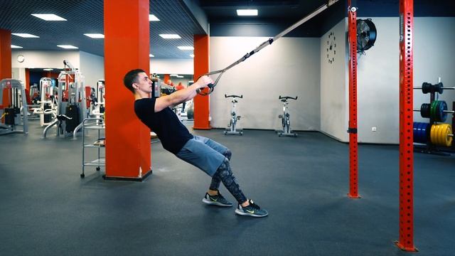 07 ТЯГА К ПОЯСУ В TRX ПЕТЛЯХ