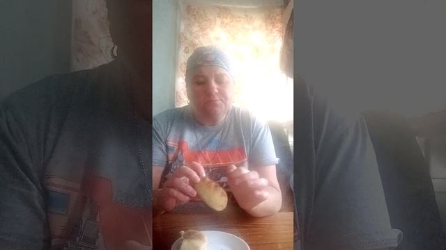 ем пирожки