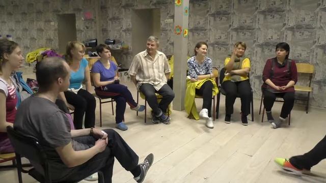 Психологическое упражнение. Чёрный и золотой стул. Ди?