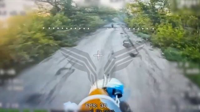 Эффектная погоня FPV за мотоциклистом ВСУ.