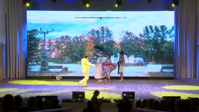 Муз. А. Бабаджаняна, сл. А. Горохова " Королева красоты"