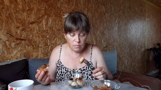 Мукбанг в деревне , Мартюшка с утра напугал меня , на следующий год все изменю