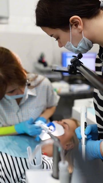 17.05.2025 Курс: "Современные методы устранения дисколоритов зубов различной этиологии".