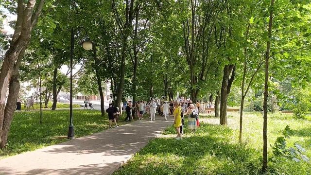 Театрализованное шествие на фестивале "ТУК-Фест"