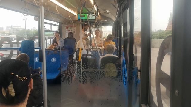 новинка электробус гармошка поездка от метро октябрьская до метро Китай город е 10