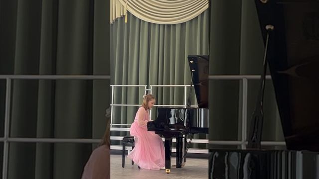 Кристина Рыбникова на концерте в Музыкальной школе Родник 31.05.2025 г.