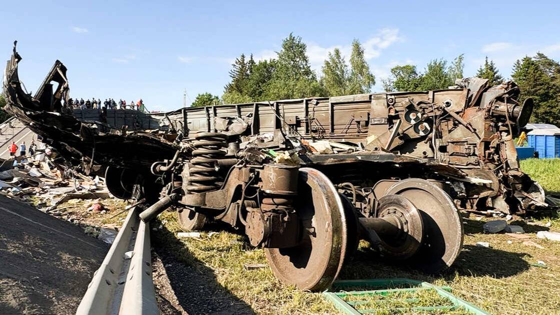 В РЖД рассказали о восстановительных работах на местах обрушения мостов