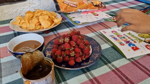 Чипсы со сгущенкой