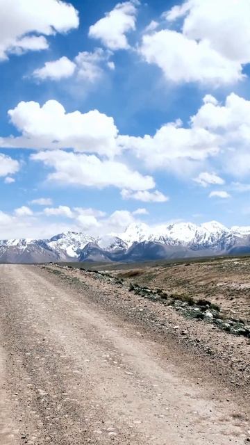 Range Rover in mountains #nature #automobile #travel #mountains #offroad #rangerover #driving