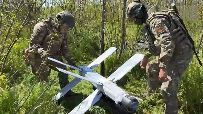 Расчет БПЛА группировки войск «Днепр» уничтожил САУ ВСУ в Херсонской области