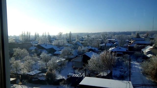 Начало зимы. Пришли белые ходоки в город. Старое видео