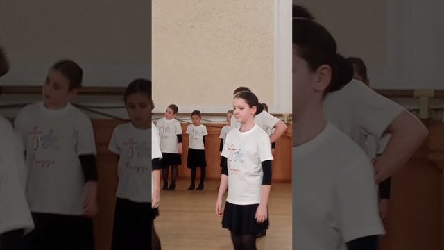 VID_20250527_202335.mp4