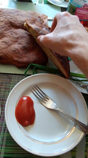 пирог с капустой, яйцом и луком
