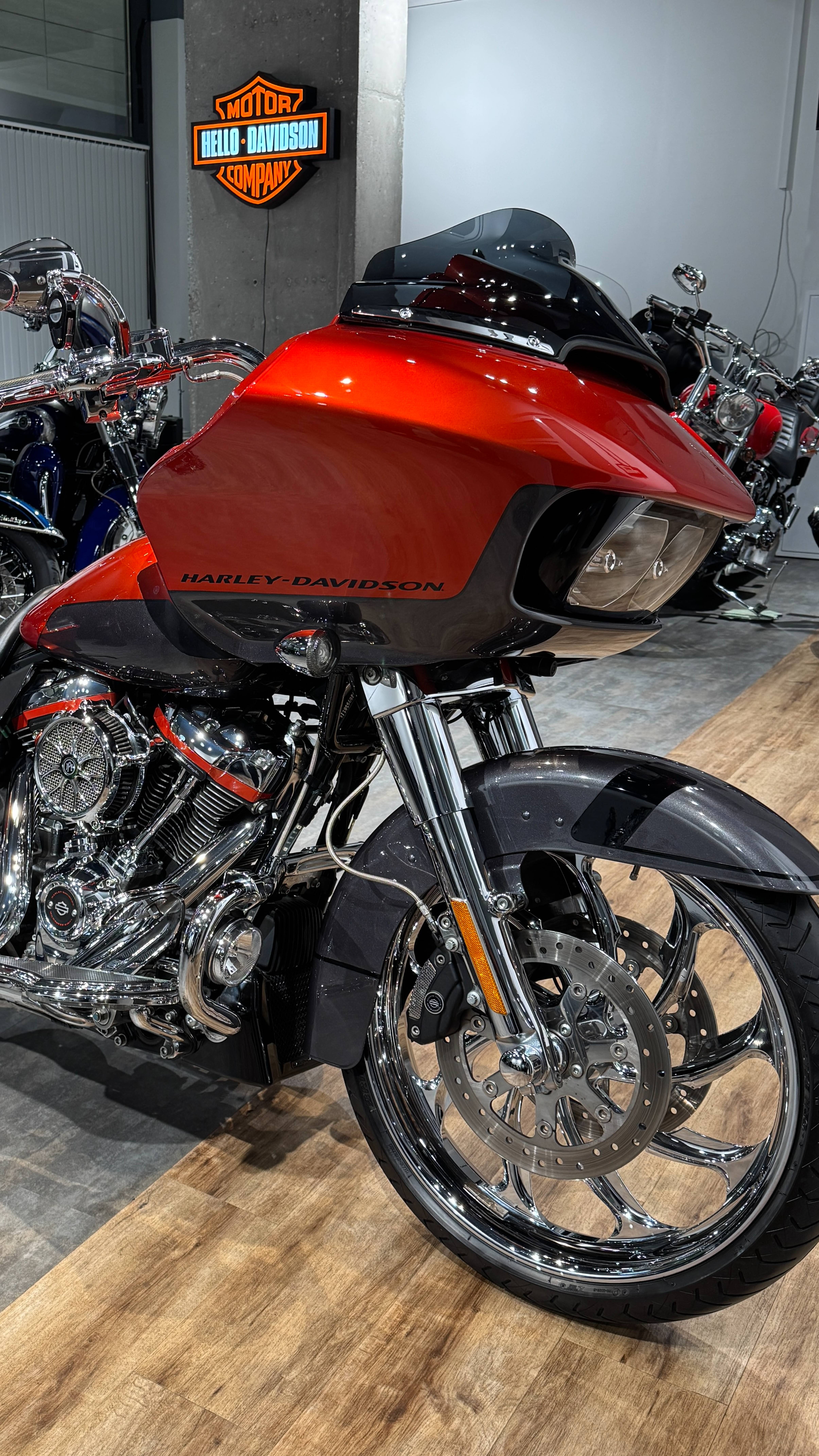 117 CVO Road Glide Special Orange Lava