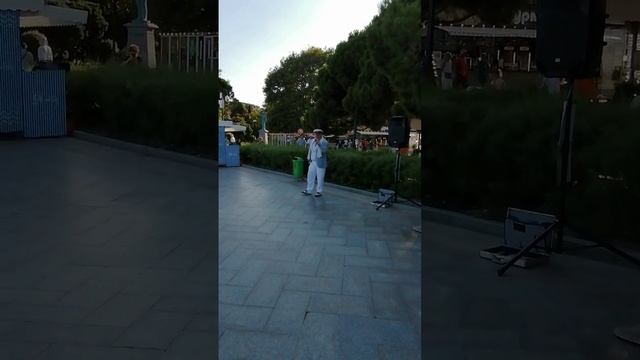 Прогулка по ялтинской Набережной. Летняя зарисовка
