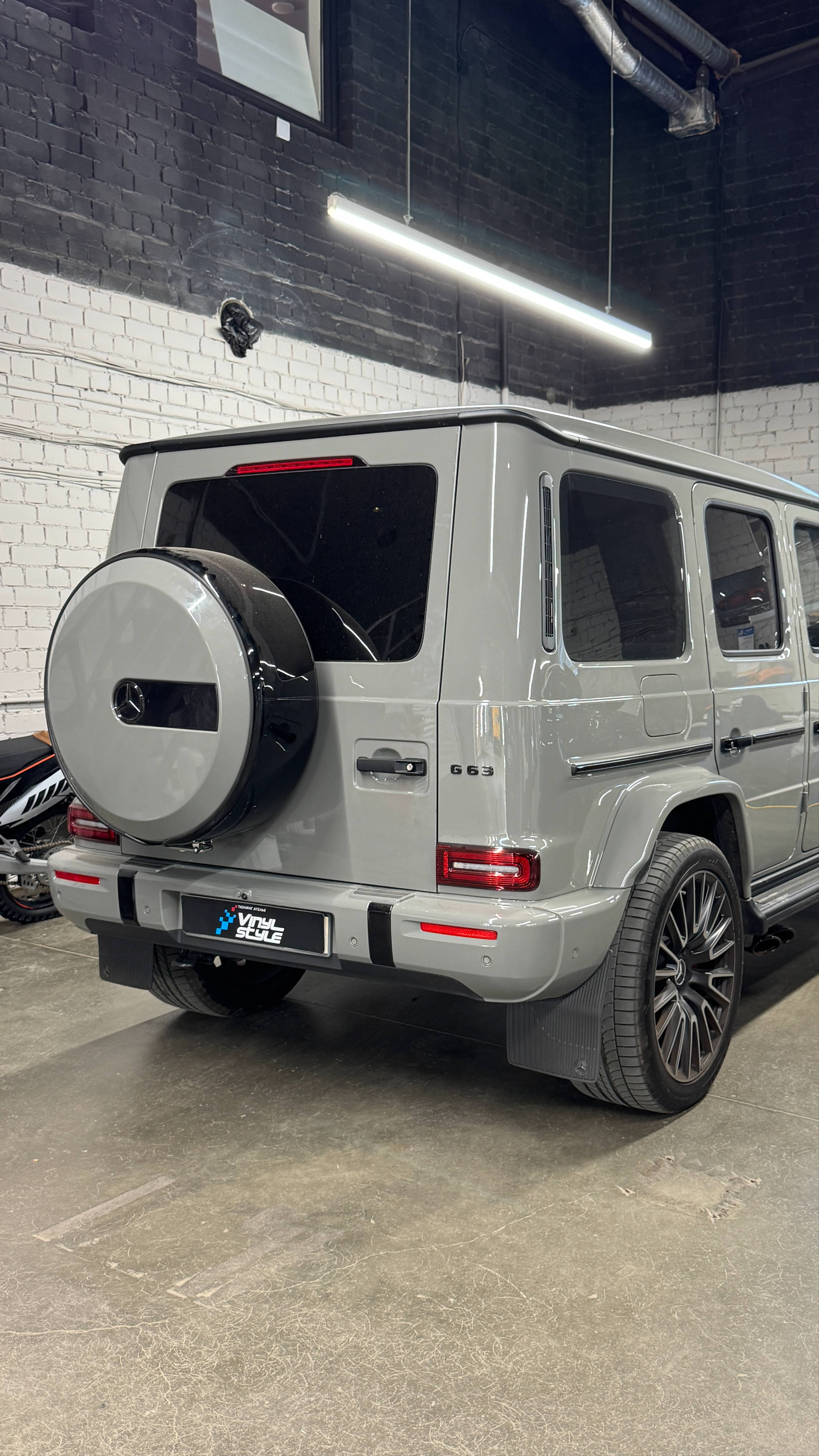 Mercedes Benz G class - установили доводчики на 5 дверей