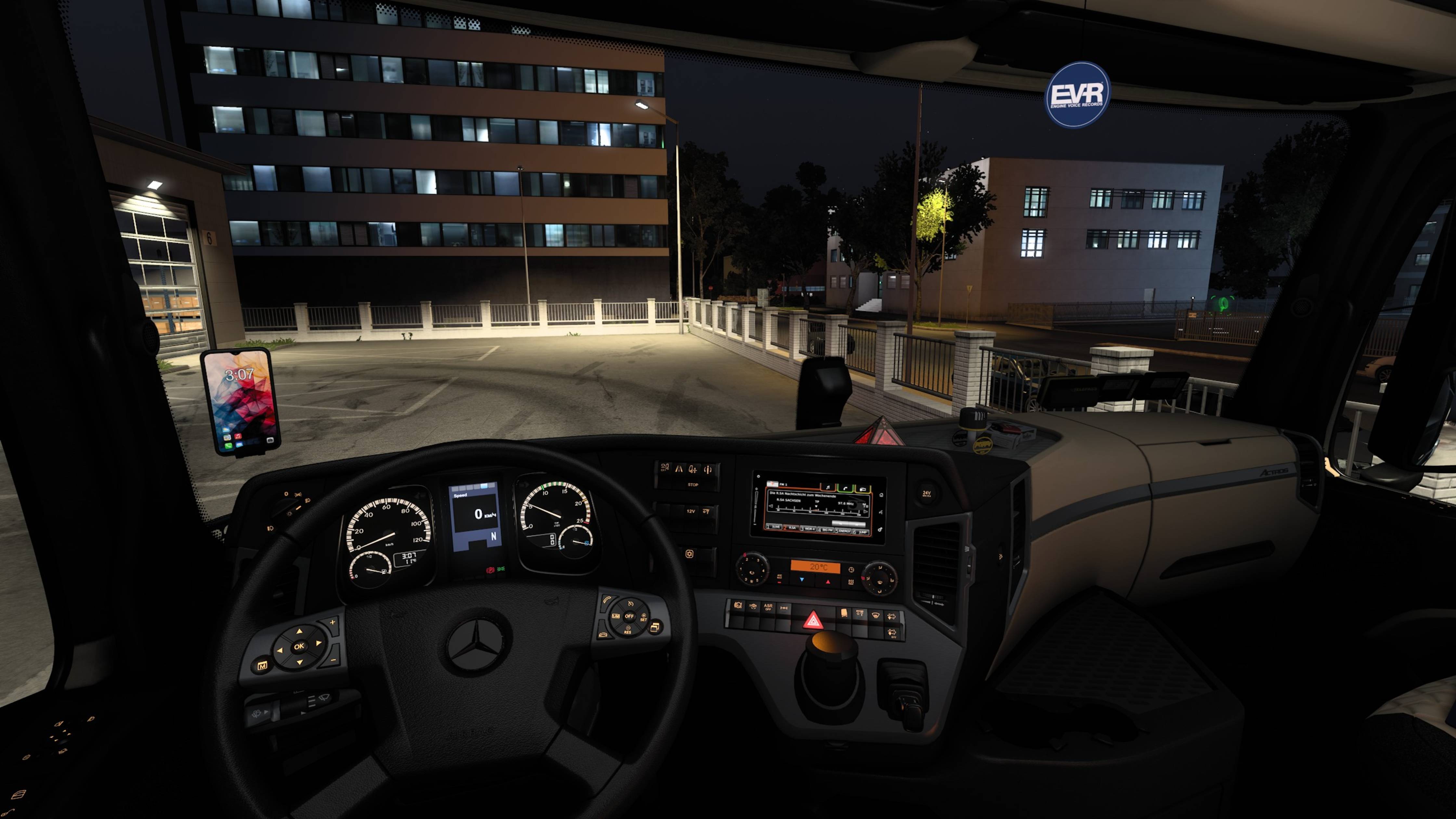 Euro Truck Simulator 2. SFX_EVR_MERCEDES_BENZ_ACTROS... на руле MOZA R5